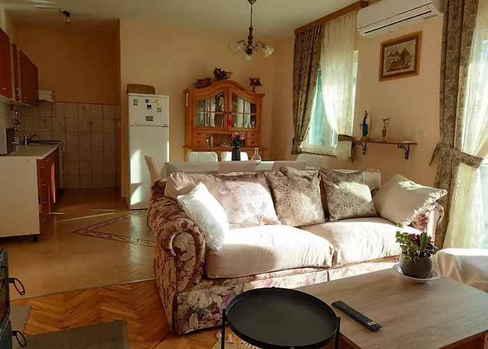 Apartmán In Ra Anac Near Rtina