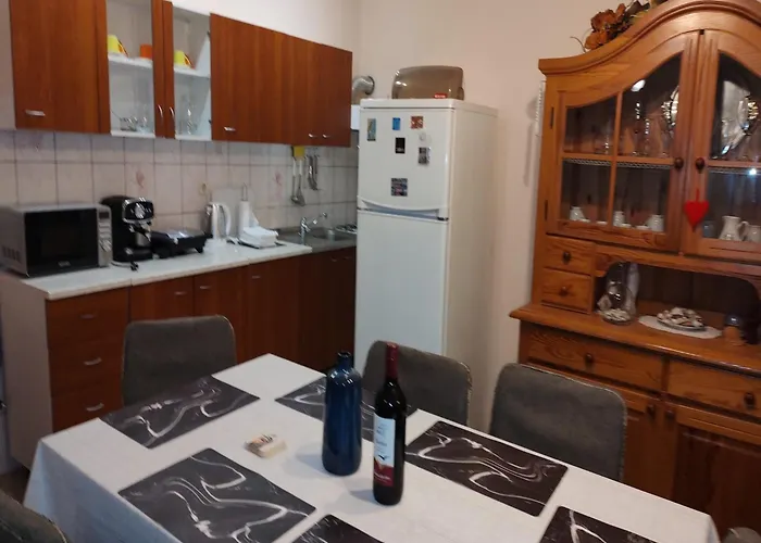 Apartmán In Ra Anac Near Rtina Ražanac