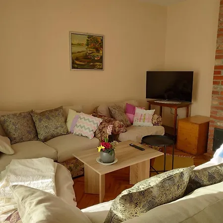 In Ra Anac Near Rtina Ražanac